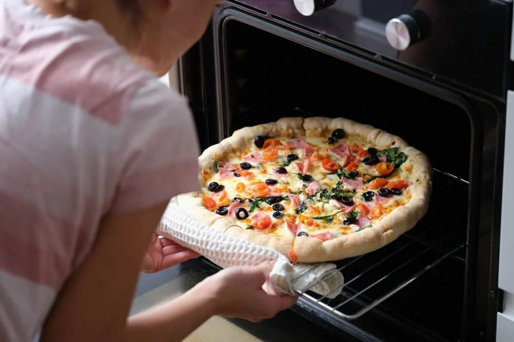 Cómo hacer masa de pizza según el tipo de horno